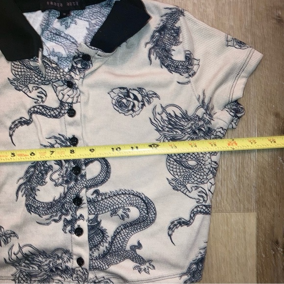 Faded Rose Women’s Black and Tan Dragon Print Crop Top | Size Small - Picture 6 of 7